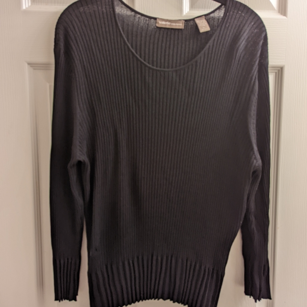 Long sleeve light weight black ribbed sweater